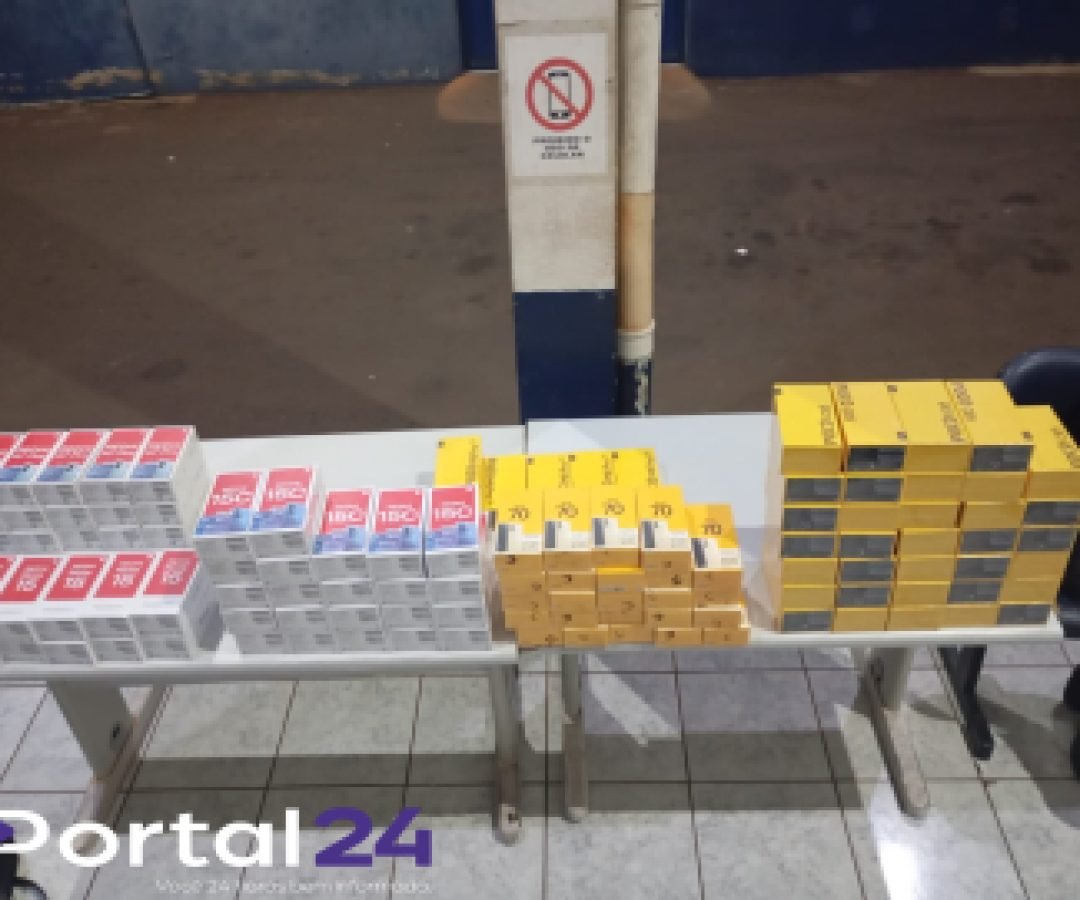Carro vindo de Foz é abordado e 111 celulares são apreendidos pela ROCAM em Cascavel