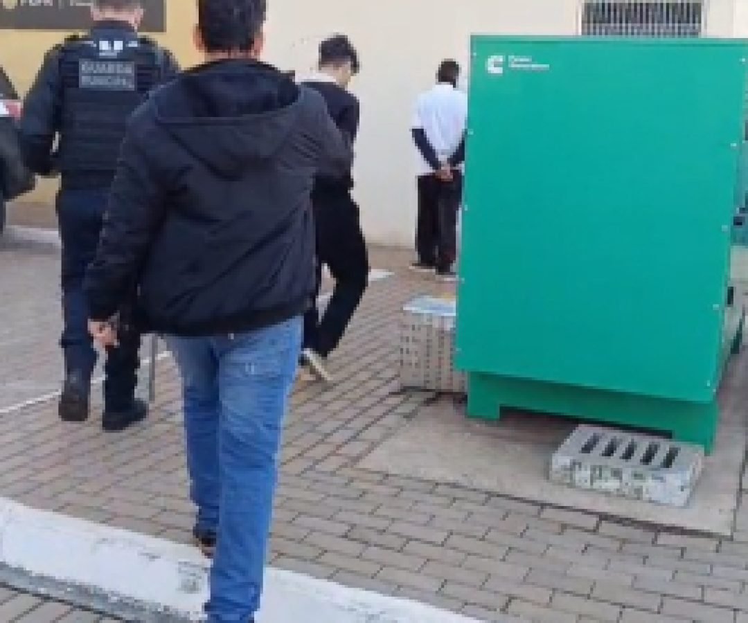 Casal é levado à delegacia após abordagem da GM no Parque Linear de Cascavel