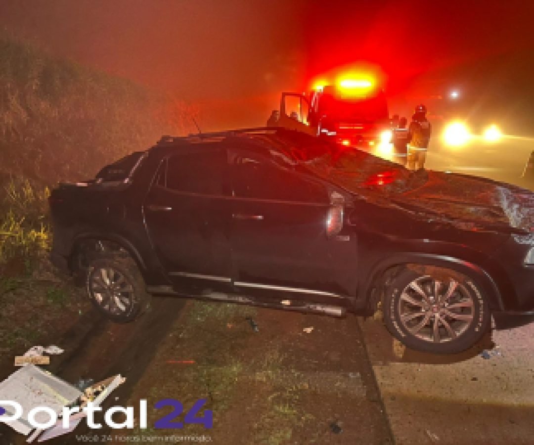 Casal fica ferido após caminhonete capotar em Santa Maria, distrito de Santa Tereza do Oeste