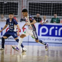 Cascavel arranca empate no último segundo na estreia da LNF