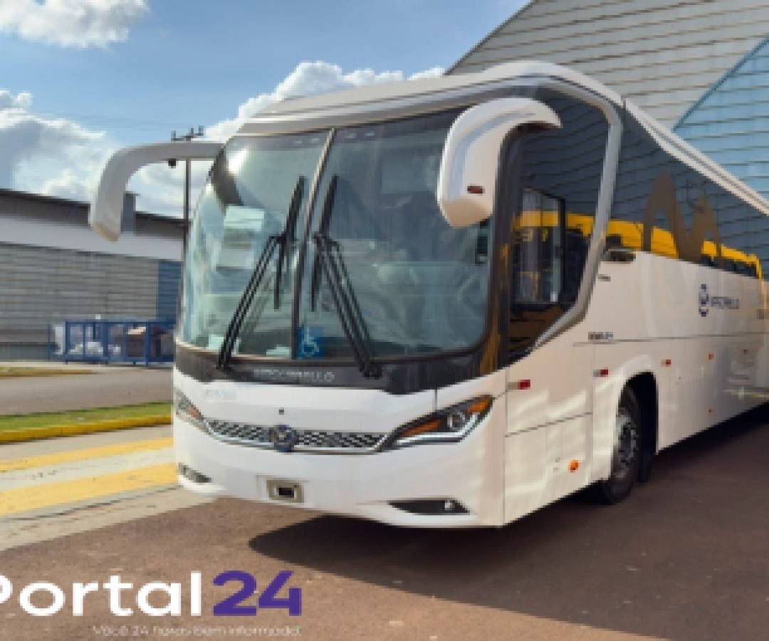Cascavel entrega novos ônibus para transporte de atletas e paratletas
