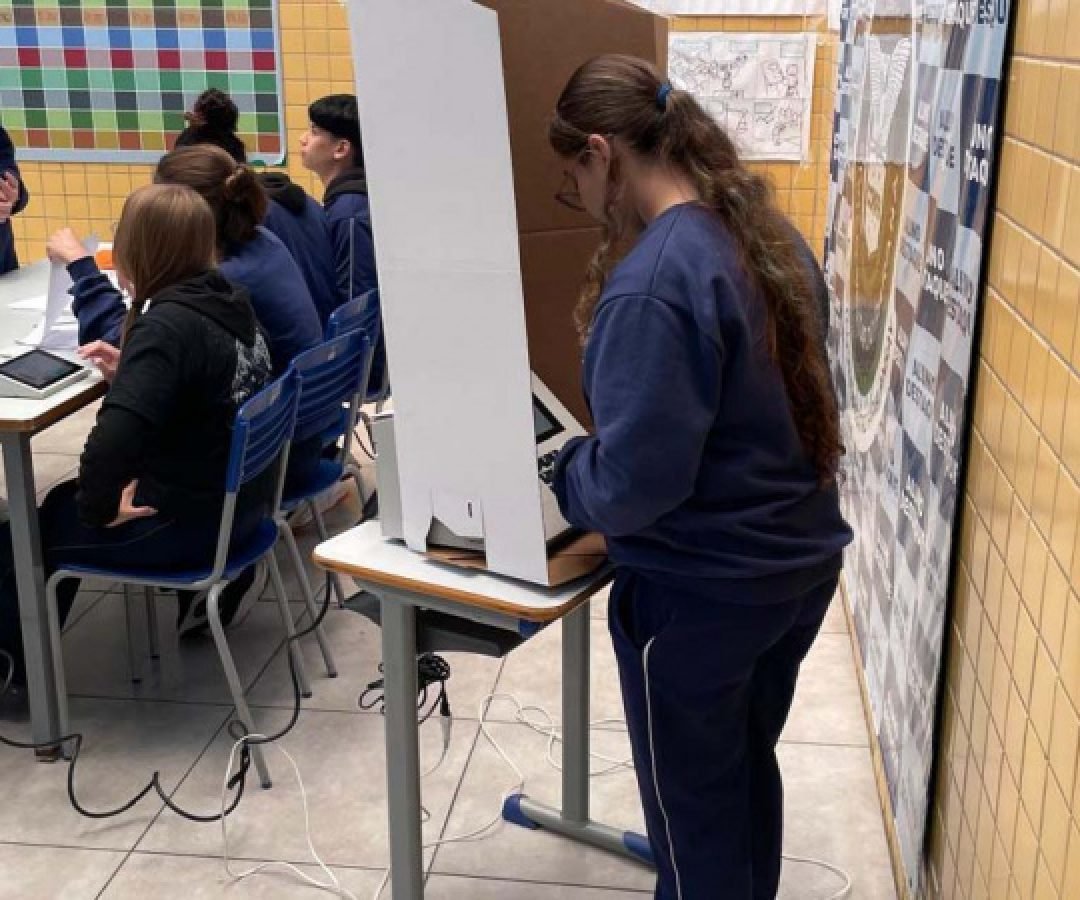 Parlamento Jovem vai diplomar vereadores mirins eleitos em 64 municípios