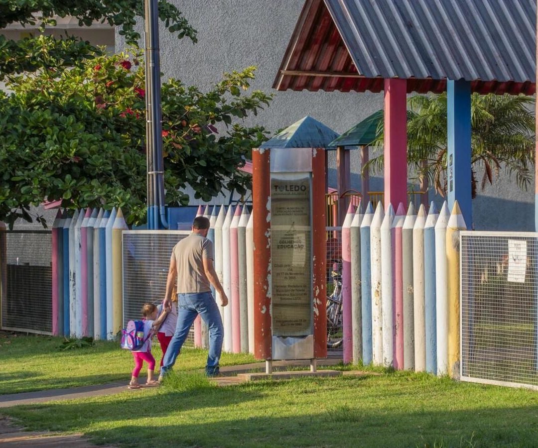 Educação abre inscrições para pretensão de vagas em período integral em Cmeis de Toledo