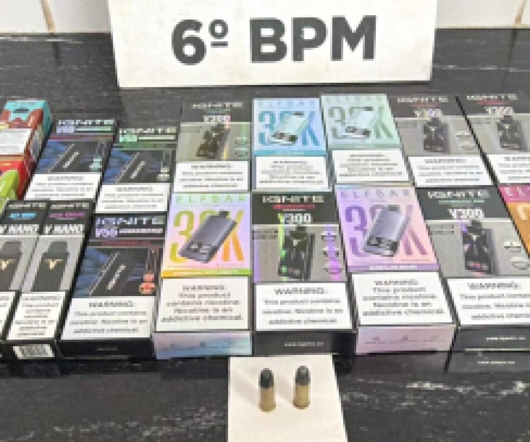 Choque prende homem com vapers e munições no Cascavel Velho