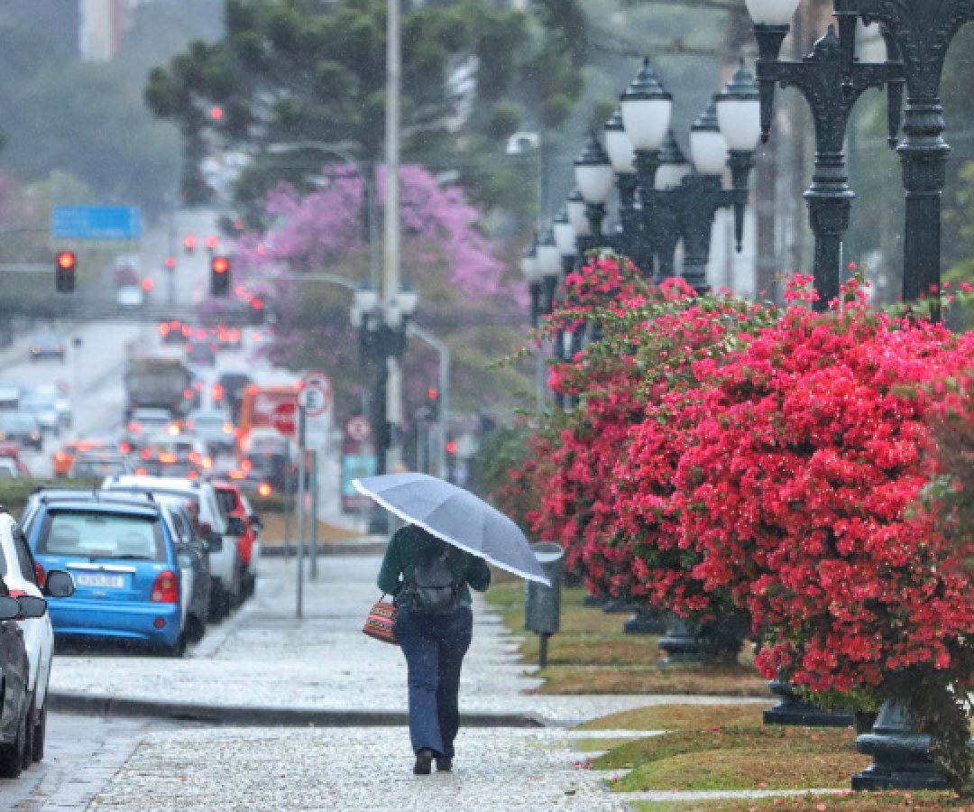 Semana será de gangorra nas temperaturas e chuvas irregulares, prevê o Simepar