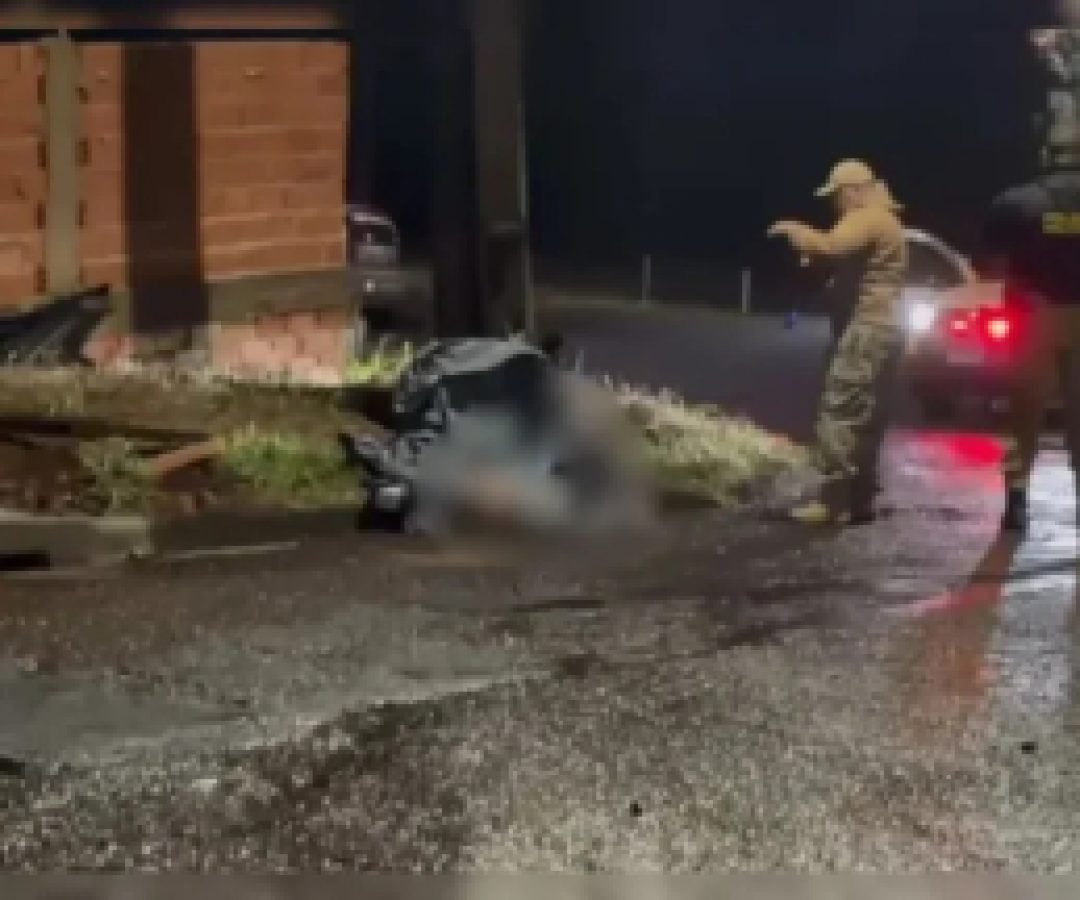 Ciclista morre após colidir contra poste em Arapongas