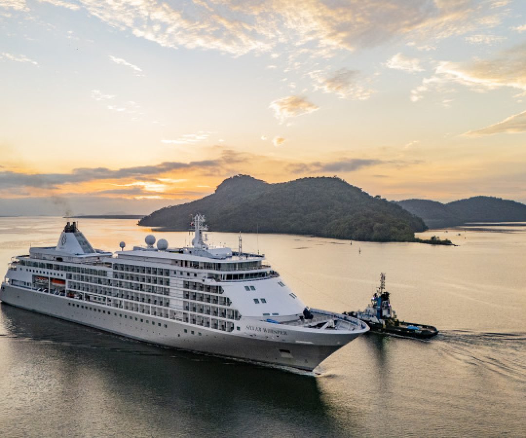 Navio de cruzeiros traz turistas da América do Norte e da Europa ao Litoral do Paraná