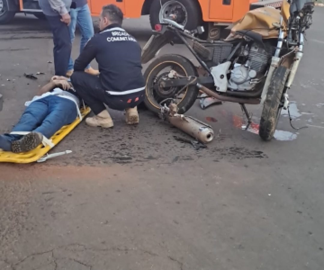 Colisão entre carro e moto deixa vítima em estado grave no acesso ao Jardim Real, em Guaraniaçu