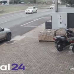 Colisão entre Tracker e S10 mobiliza socorro no bairro Santa Cruz