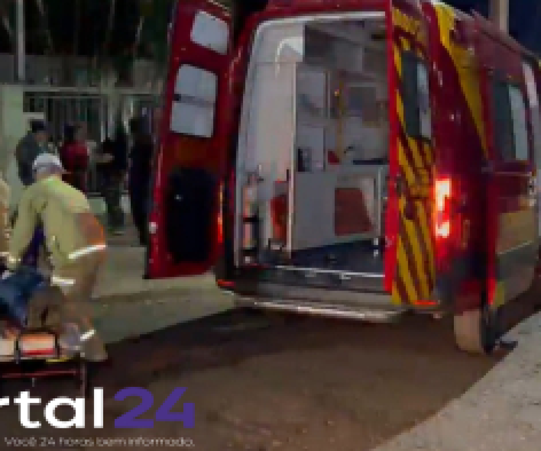 Colisão entre Voyage e Saveiro deixa idoso ferido no bairro Coqueiral, em Cascavel