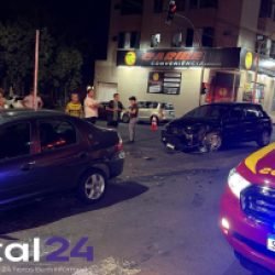 Colisão frontal deixa vítima em estado grave no cruzamento da JK com Rua Fortaleza em Cascavel