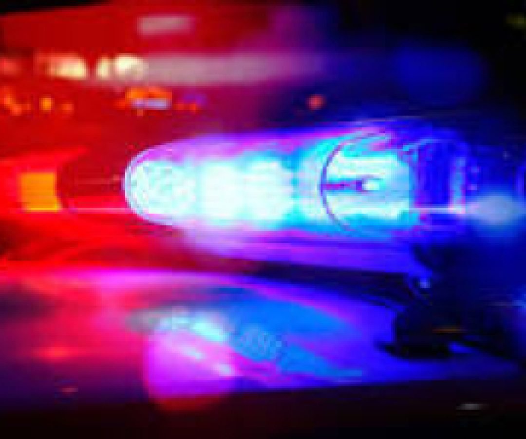 Colisão frontal entre carro e três motocicletas deixa feridos na BR-277