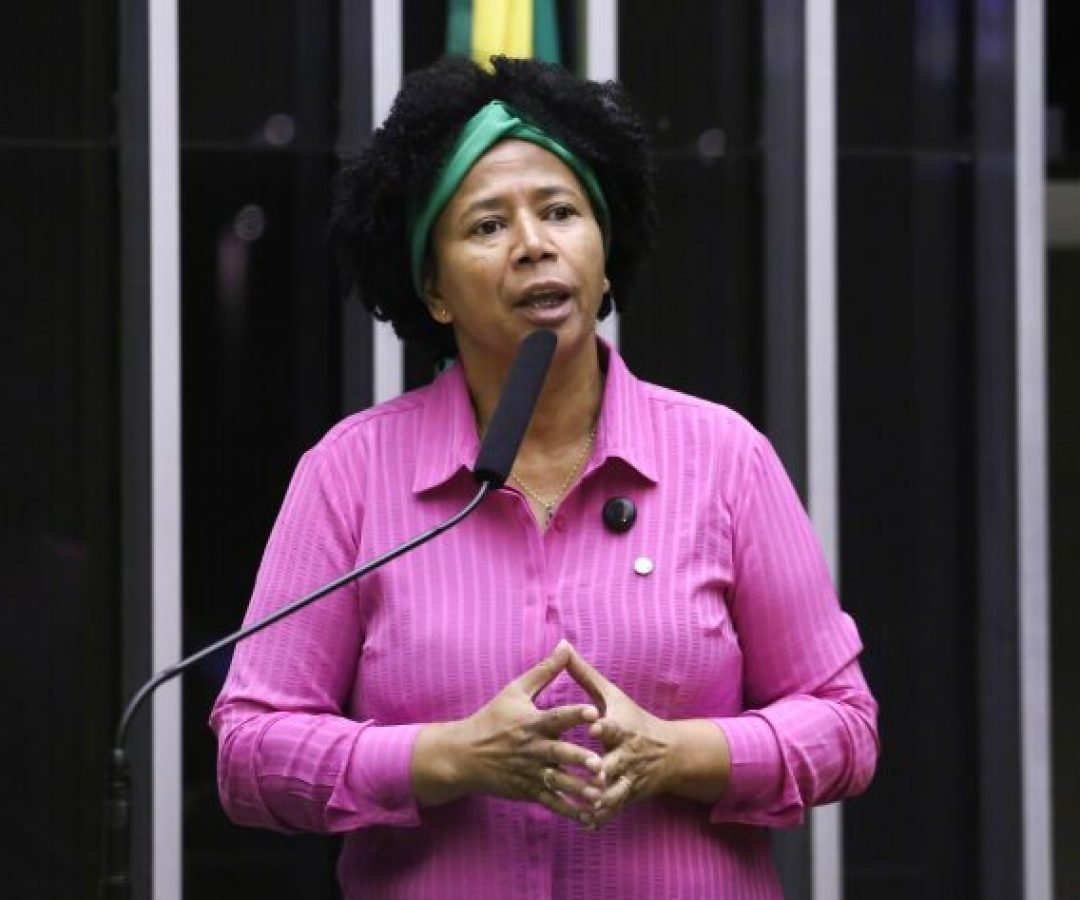 Comissão aprova proibição do uso de constelação familiar no Judiciário