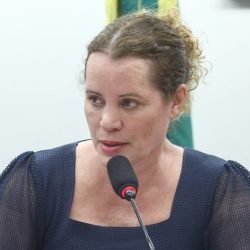 Comissão aprova projeto que permite a prefeituras vender ônibus escolar adquirido com recursos federais