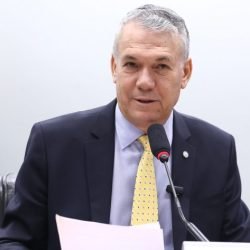 Comissão aprova projeto que reserva de leitos de hospitais para pessoas idosas