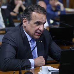 Comissão aprova vínculo obrigatório de instrutor de trânsito a autoescola