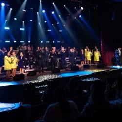 Coral da Sanepar se apresenta a céu aberto em Cascavel, Francisco Beltrão e Pato Branco