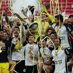 corinthians-trofeu-supercopa-do-brasil-flamengo-e1769984855801.jpg