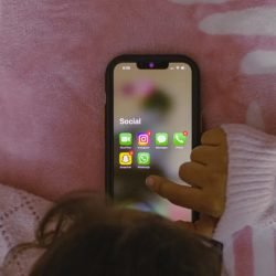 crianca-celular.jpg