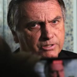 Defesa diz que Bolsonaro não tinha conhecimento sobre vídeo de Eduardo