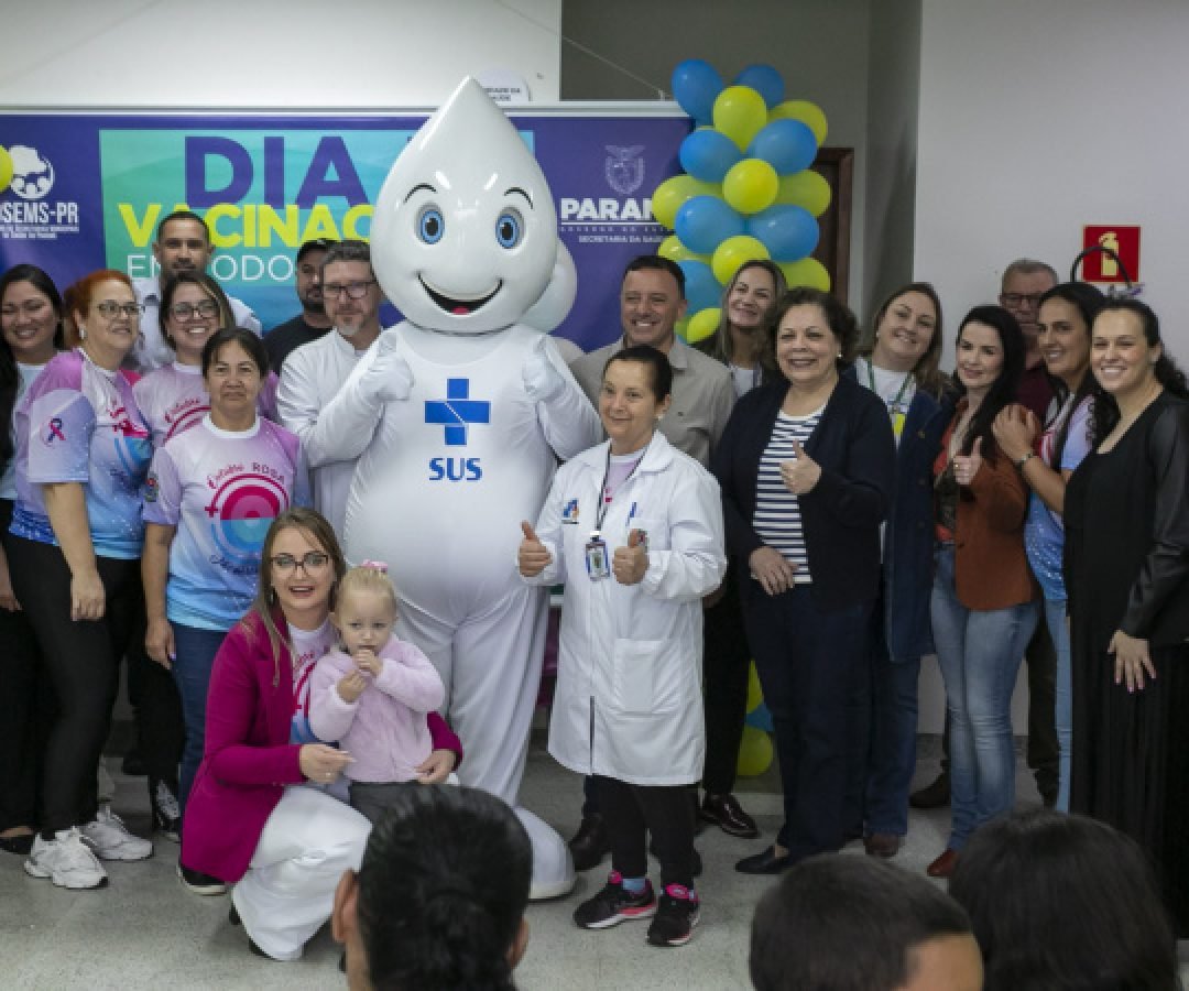 Dia D de Multivacinação mobiliza 10 mil profissionais em 1370 salas de aplicação pelo Paraná