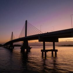 Acabamentos finais: falta um dia para a inauguração da Ponte de Guaratuba