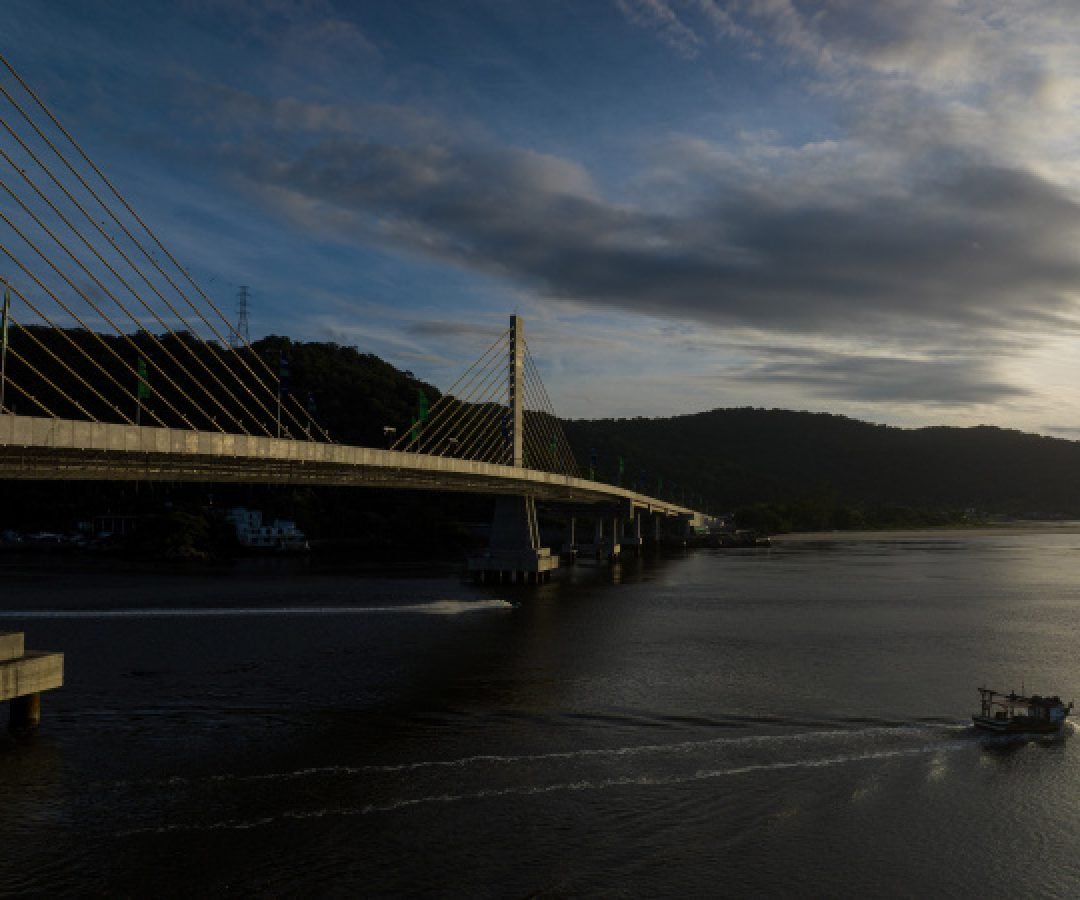 Acesso para ciclistas e pedestres na Ponte de Guaratuba será liberado às 3h de sábado