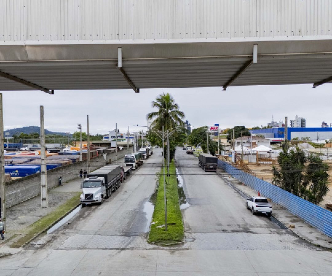Portos do Paraná investirá R$ 15,7 milhões em pavimentação de vias em Paranaguá