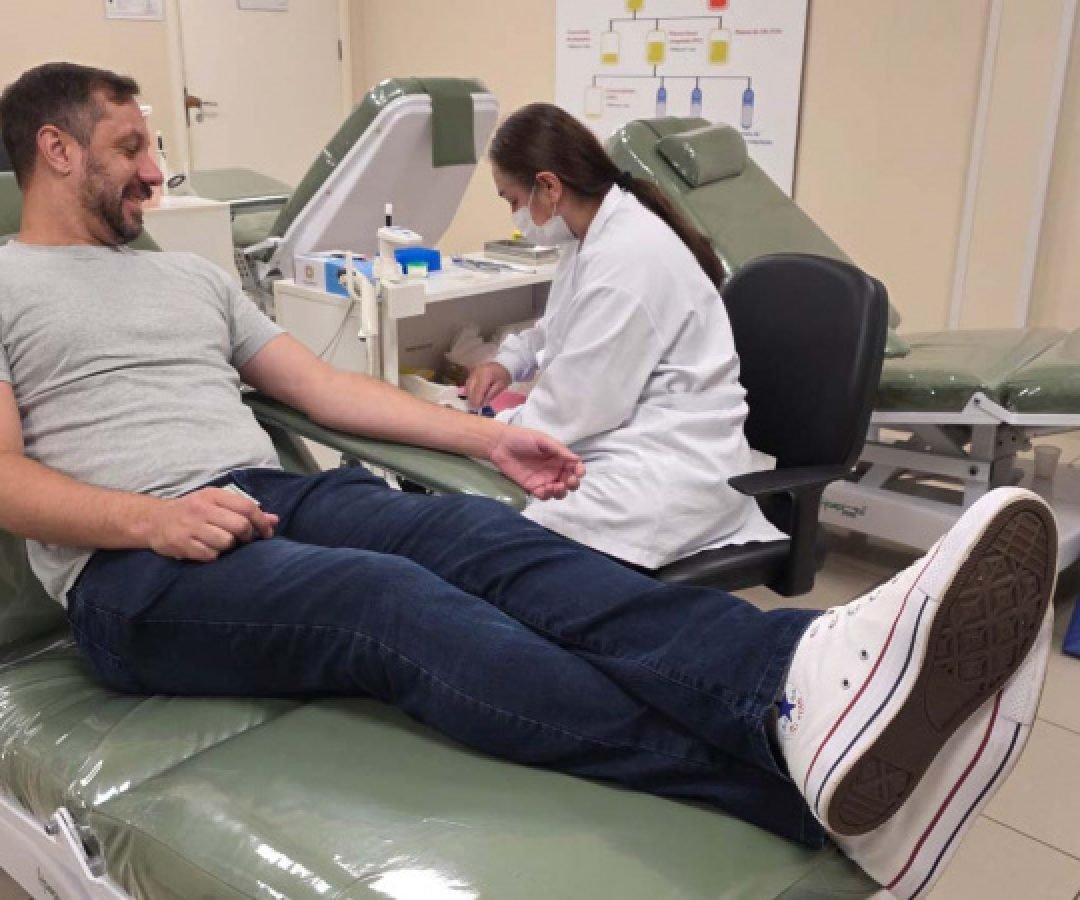 Hemepar tem transporte gratuito e coletas externas para grupos de doadores de sangue