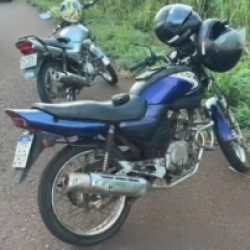 Dois ficam feridos em queda de moto na PRc-467