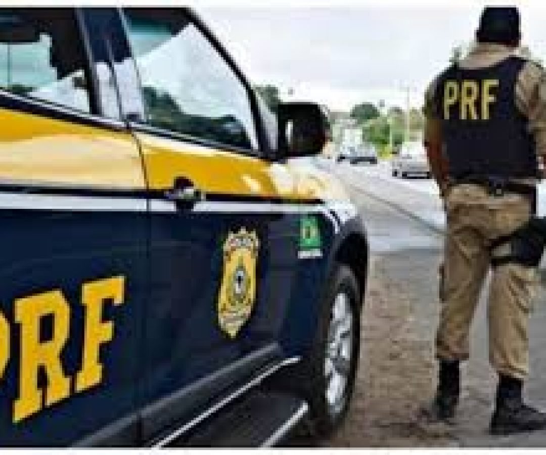 Acidente com quatro veículos deixa uma pessoa morta e quatro feridas na BR-277