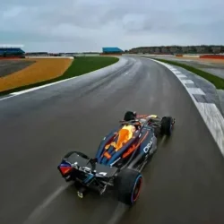 drone-verstappen-red-bull-formula-1-e1709065146653.webp.webp