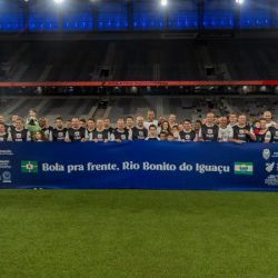 Ídolos do futebol paranaense se unem em campo para ajudar Rio Bonito do Iguaçu