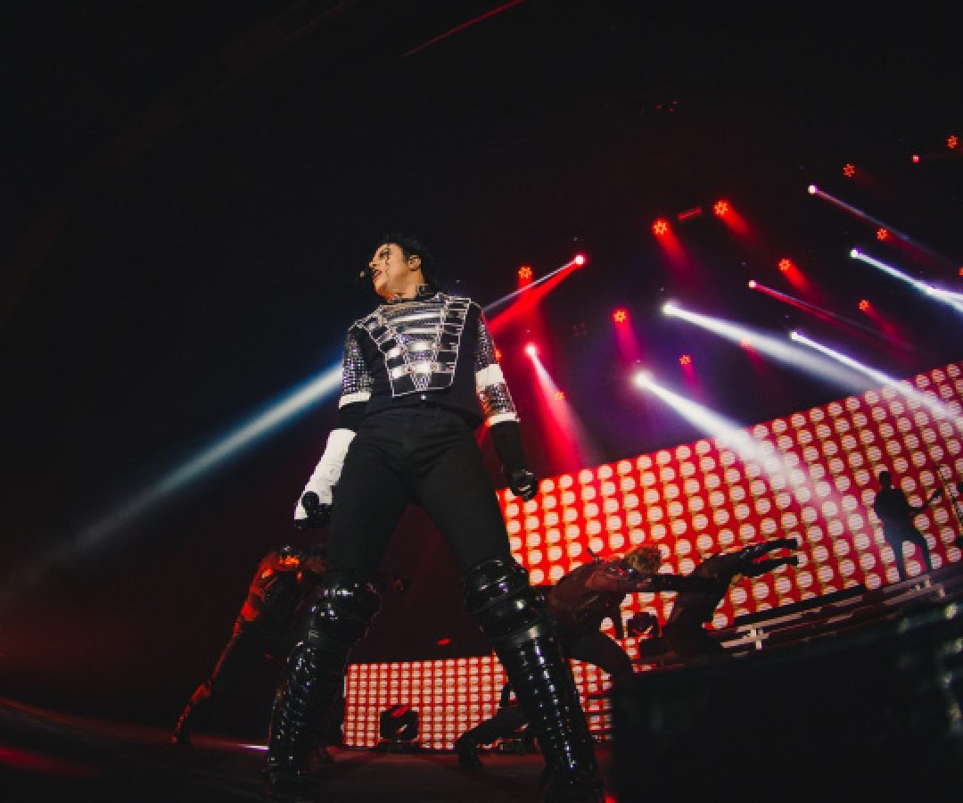 Teatro Guaíra recebe duas apresentações da turnê em homenagem a Michael Jackson