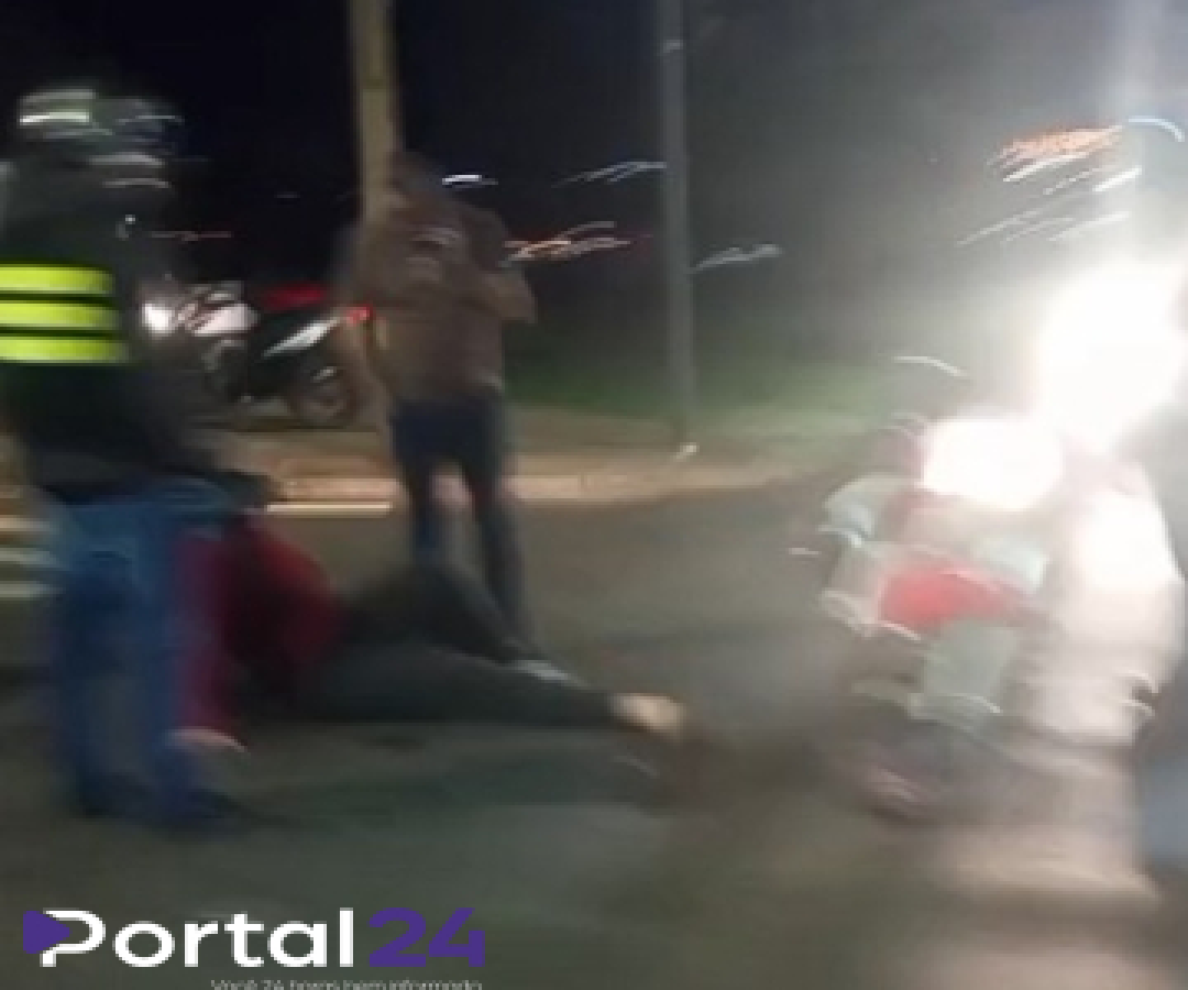 Duas motos se envolvem em acidente no bairro Riviera, em Cascavel