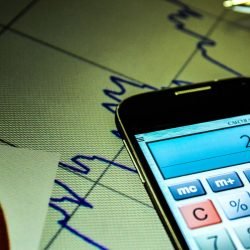Mercado financeiro reduz previsão da inflação para 4,56%, em 2025