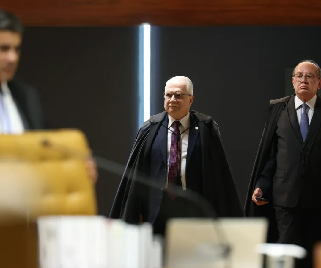 edson-fachin-gilmar-mendes-plenario-stf.jpg