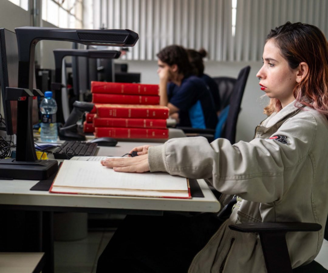 Educação começa processo pioneiro de digitalização de 50 milhões de páginas de acervo