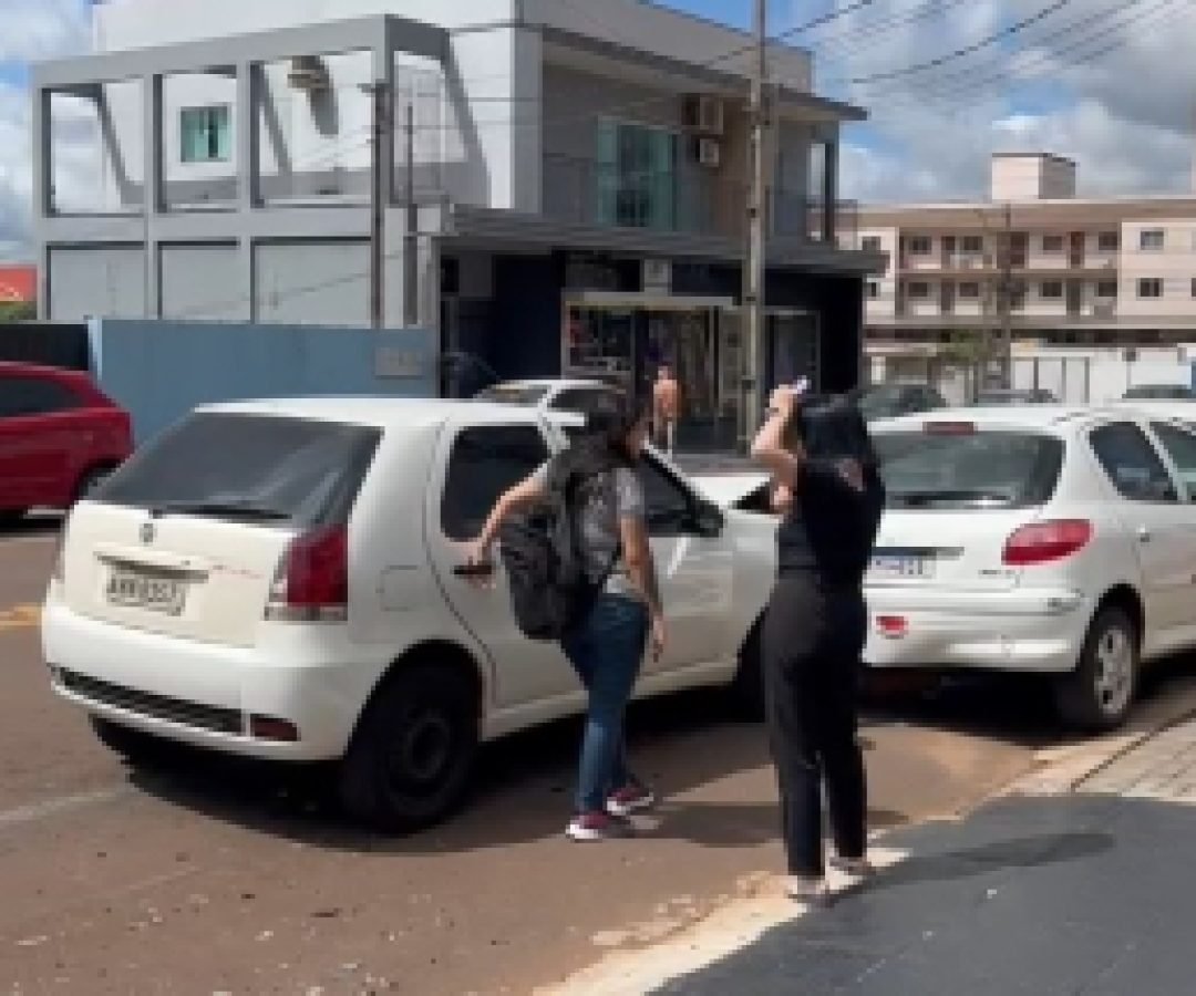 Engavetamento com três carros é registrado no centro de Cascavel