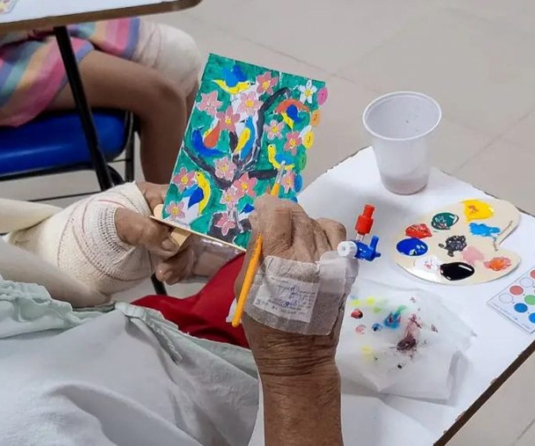 Entra em vigor lei que regulamenta a profissão de arteterapeuta