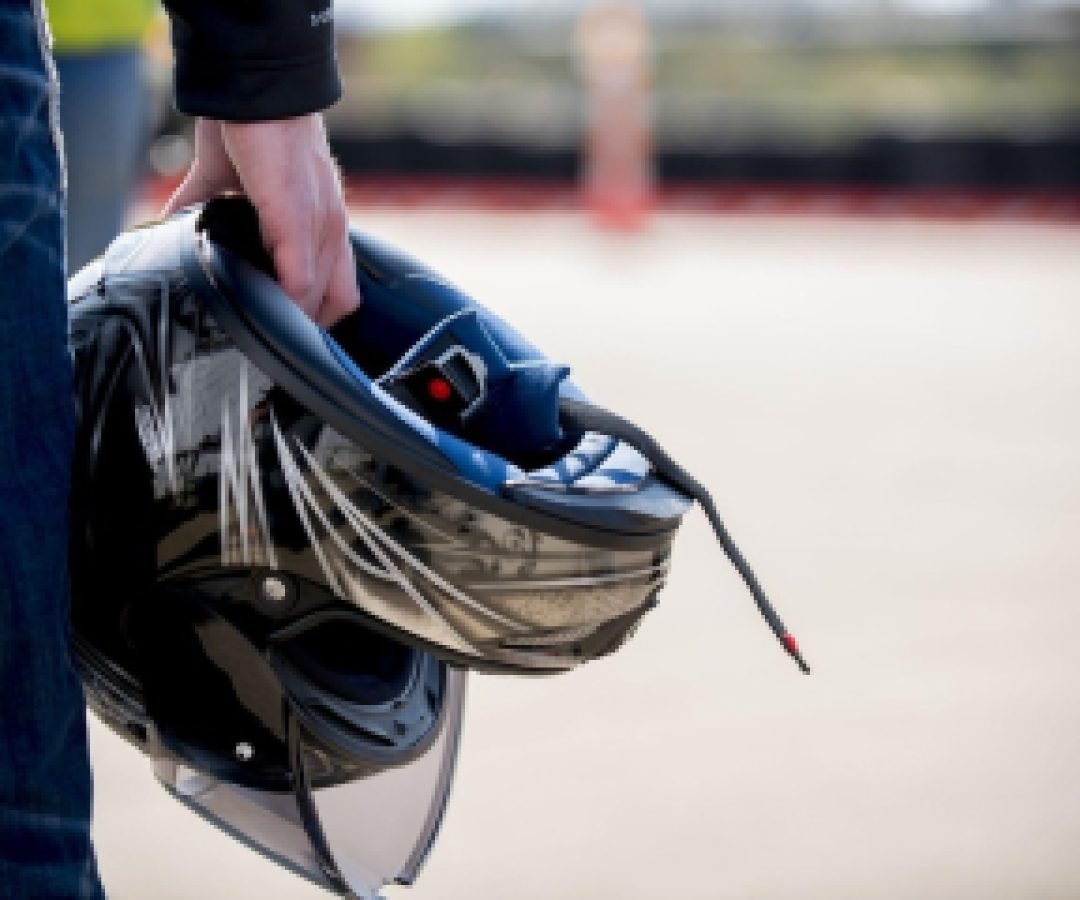 EPR Paraná orienta motociclistas para comportamento seguro nas rodovias