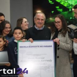 Escolas de Cascavel são reconhecidas por excelência na alfabetização e recebem kits tecnológicos