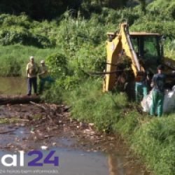 Força-tarefa retira 62 toneladas de lixo descartado irregularmente do Rio Quati