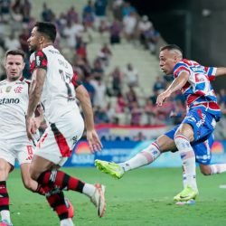 Flamengo tropeça e Palmeiras pode abrir na liderança do Brasileirão