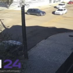 Forte colisão entre carros deixa susto e mobiliza socorro no bairro Neva