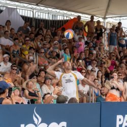 Desafio do Vôlei: campeões olímpicos levantam a torcida na Arena de Caiobá