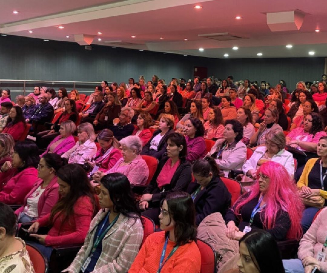 Conversa Rosa: servidoras do Estado recebem palestras sobre prevenção do câncer