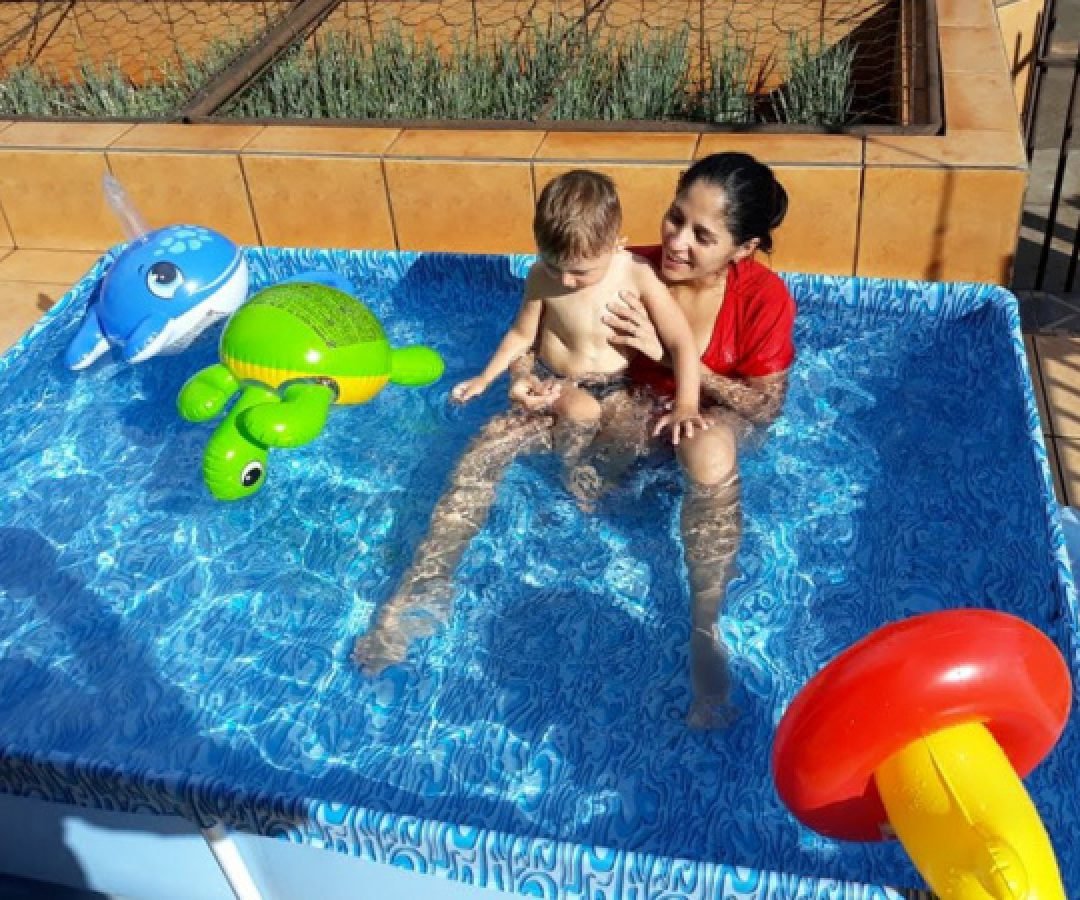 Medidas simples evitam consumo excessivo de água com piscinas plásticas