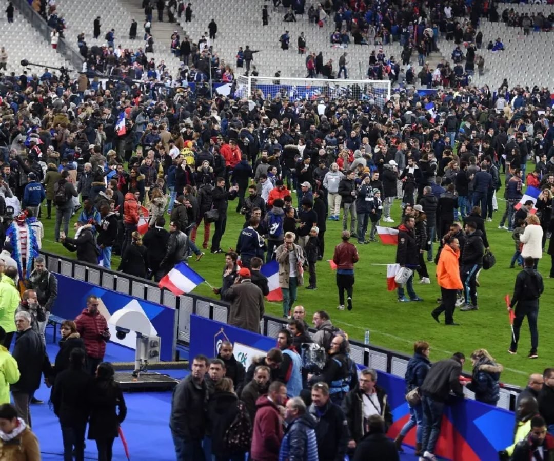 franca-alemanha-2015-stade-de-france-atentado-e1762955359526.jpg