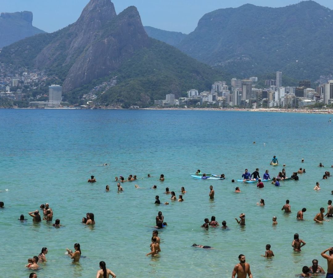 Frente fria ameniza calor e provoca chuvas em quase todo o Brasil